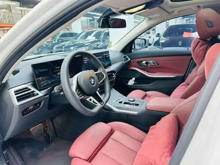 BMW 3 Series 2025 Model 325Li M Sports Set – фото 9