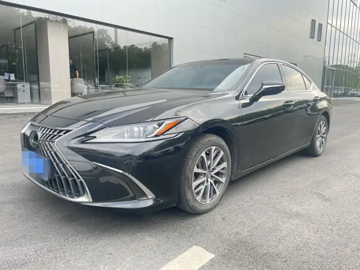 Lexus ES 2022 Model 260 Superior Edition – фото 1
