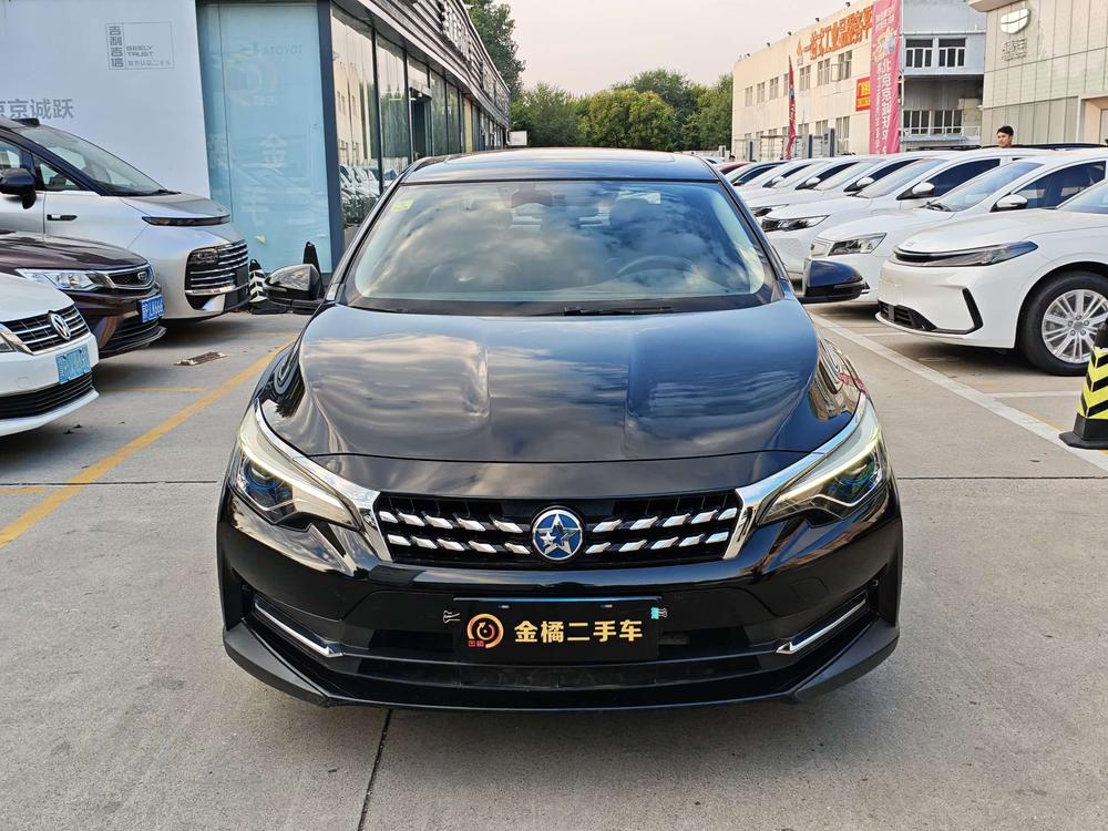 Venucia D60 Модель 2019 года 1.6L XL Manual Smart Connect Elite Edition