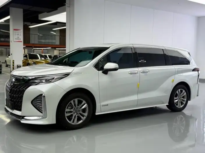 Toyota Sienna 2023 Model Hybrid 2.5L Comfort Edition – фото 1
