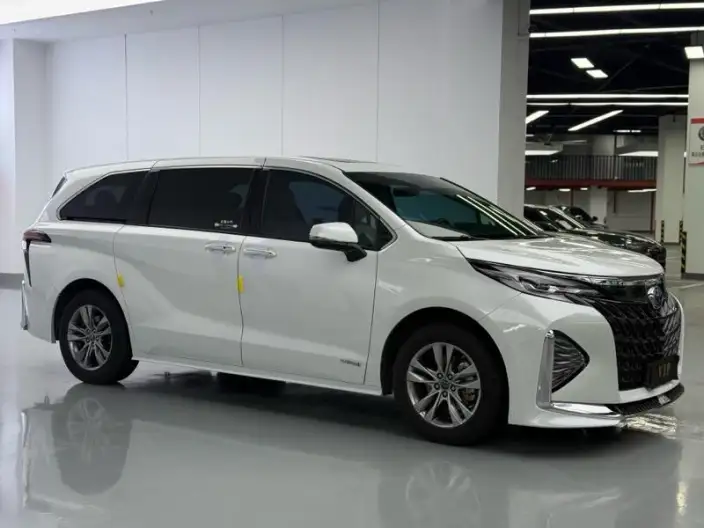 Toyota Sienna 2023 Model Hybrid 2.5L Comfort Edition – фото 3