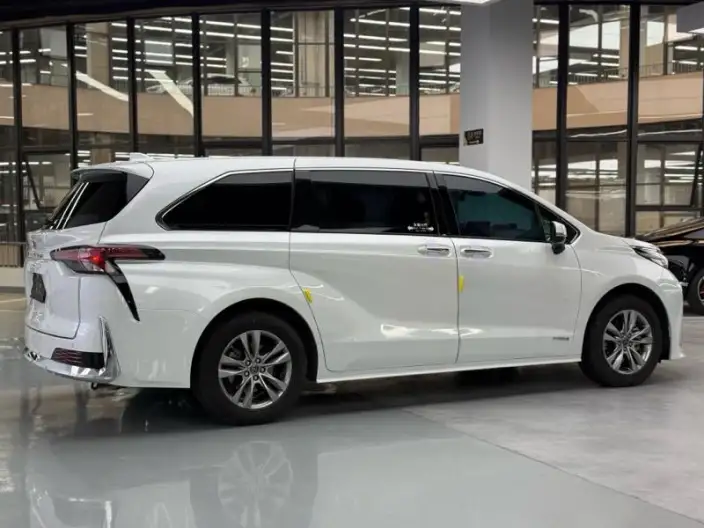 Toyota Sienna 2023 Model Hybrid 2.5L Comfort Edition – фото 6