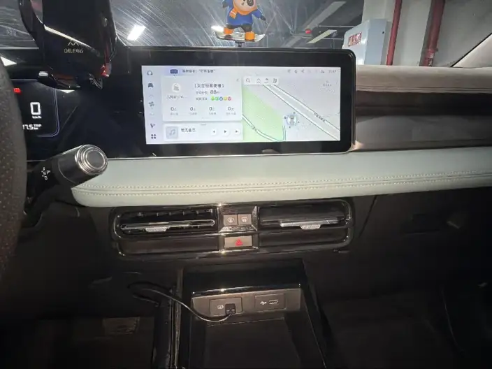 Geely Geometry E Firefly 2024 Model 401KM Xingguang – фото 7