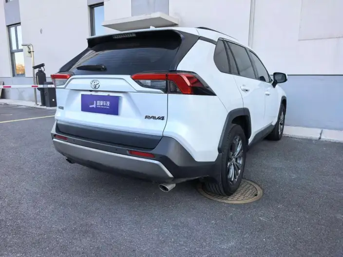 Toyota RAV4 2023 Model 2.0L CVT 2WD Fashion PLUS Edition – фото 7