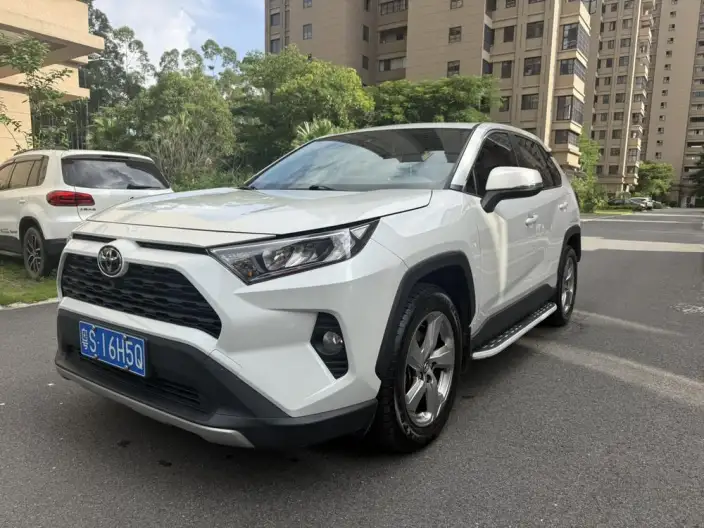 Toyota RAV4 2022 Model 2.0L CVT 2WD Fashion PLUS Edition