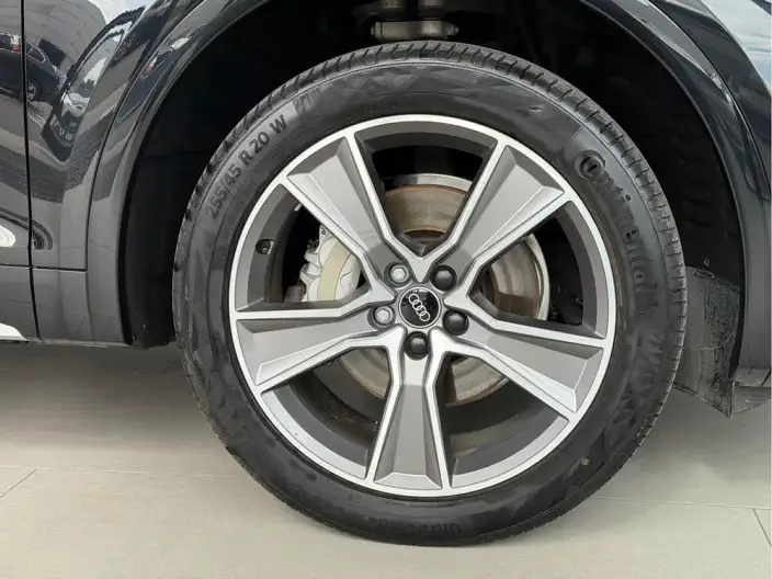 Audi Q5L 2022 Model 45T Luxury Dynamic Model – фото 7