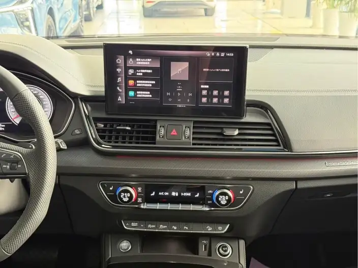 Audi Q5L 2022 Model 45T Luxury Dynamic Model – фото 9