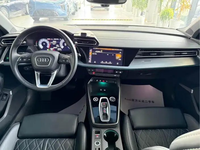 Audi A3 2025 Model Sportback 35 TFSI Continental Flying Spur Exclusive Model – фото 9