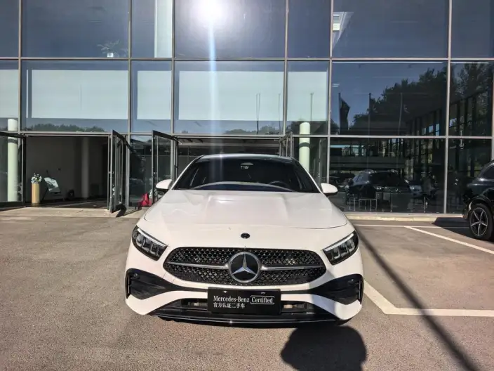Mercedes-Benz A-class 2024 Model A 200 L Fashion Edition – фото 2