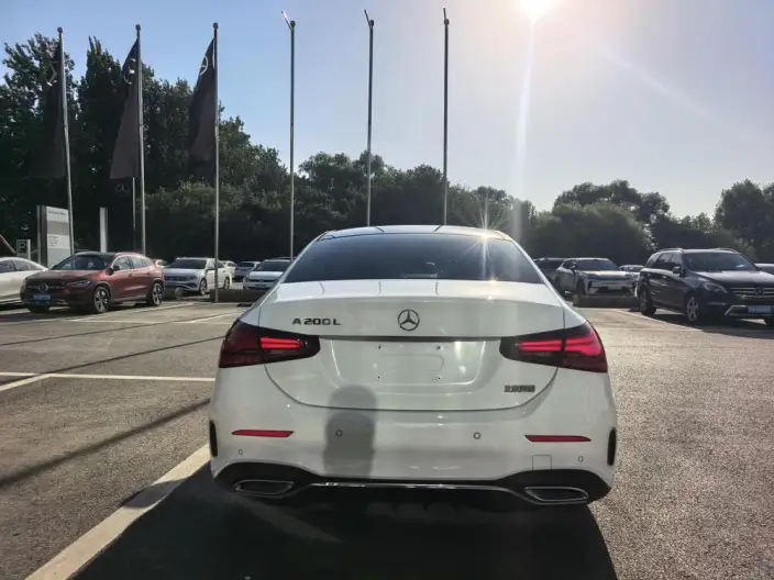 Mercedes-Benz A-class 2024 Model A 200 L Fashion Edition – фото 5
