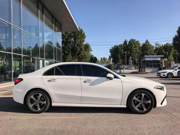 Mercedes-Benz A-class 2024 Model A 200 L Fashion Edition – фото 7