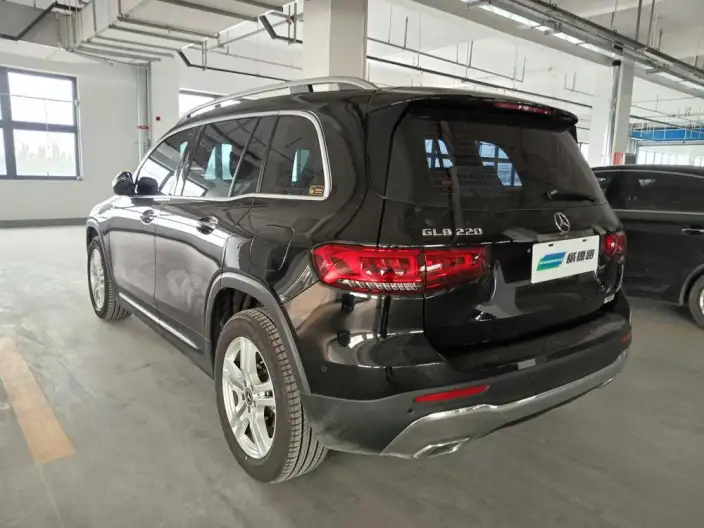 Mercedes-Benz GLB 2023 Model GLB 220 Dynamic Model – фото 4