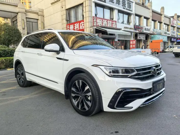 Volkswagen Tiguan L 2023 Model 330TSI 2WD R-Line Enjoy the version more – фото 3