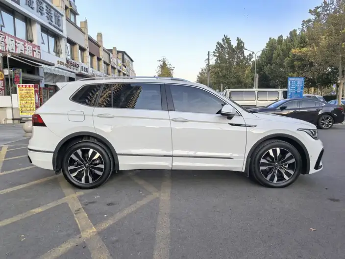 Volkswagen Tiguan L 2023 Model 330TSI 2WD R-Line Enjoy the version more – фото 7