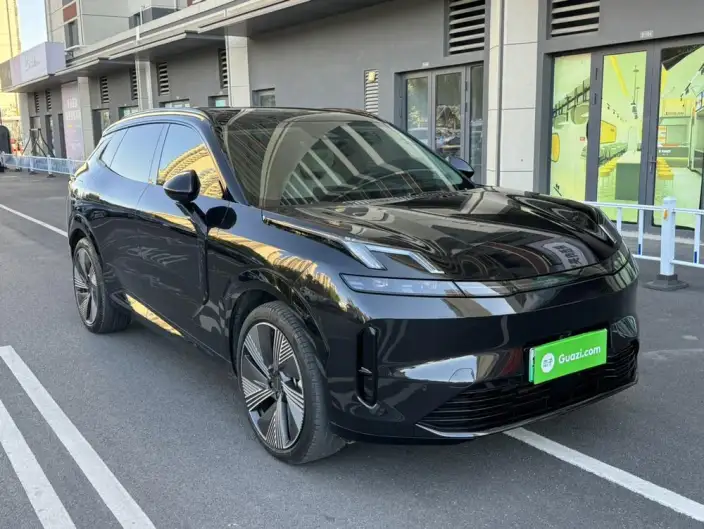 Lynk & Co 08 EM-P 2023 Model 220 4WD Performance Halo