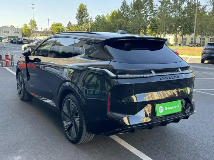 Lynk & Co 08 EM-P 2023 Model 220 4WD Performance Halo