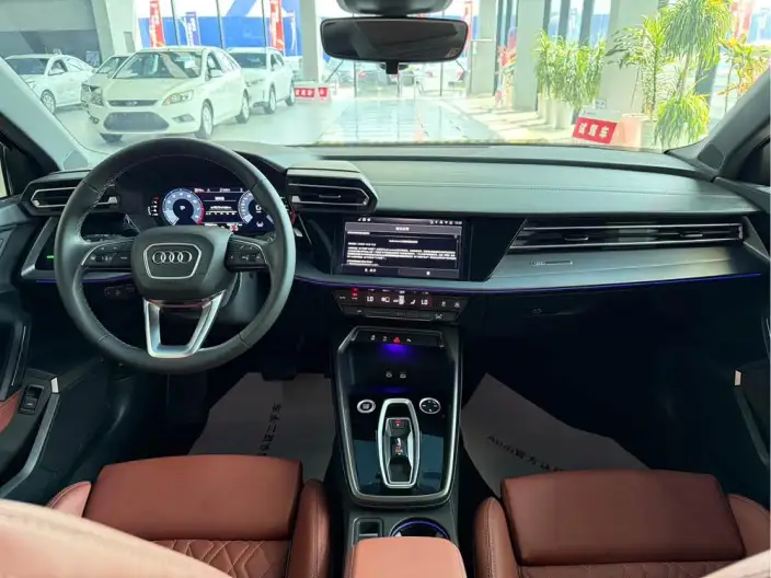 Audi A3 2026 Model A3L Limousine 35 TFSI Continental Flying Spur Exclusive Model – фото 9