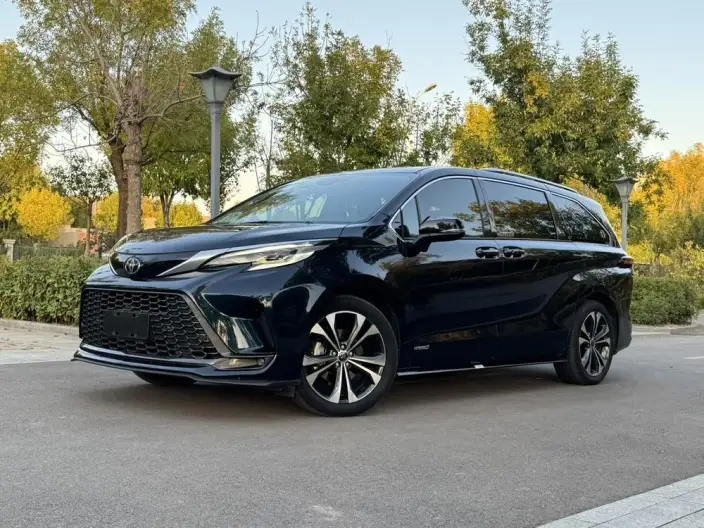 Granvia 2022 Model 2.5L Hybrid Ultimate Edition – фото 1