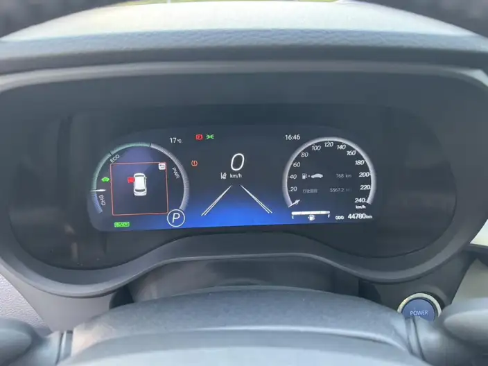 Granvia 2022 Model 2.5L Hybrid Ultimate Edition – фото 8