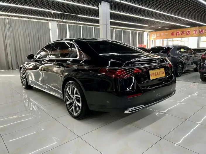 Mercedes-Benz E-Class 2025 Model E 300 L Fashion Model sedan – фото 4