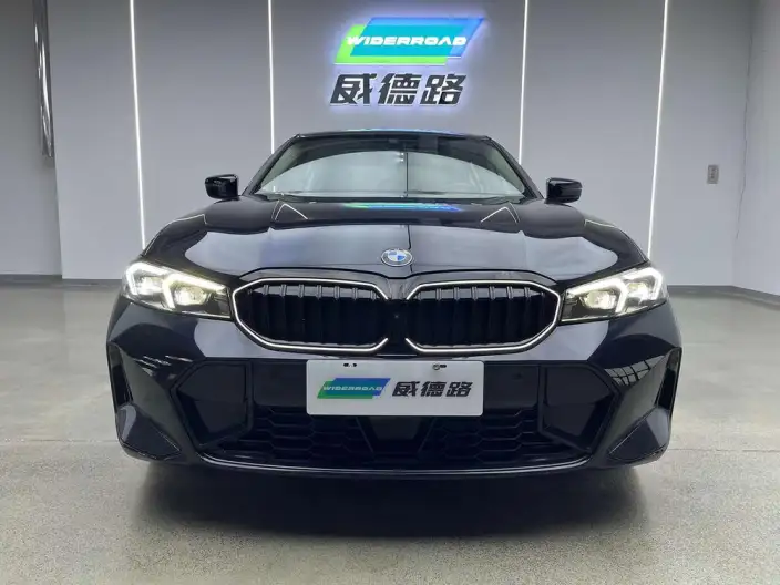 BMW 3 Series 2025 Model 330Li M Sports Night Set – фото 2