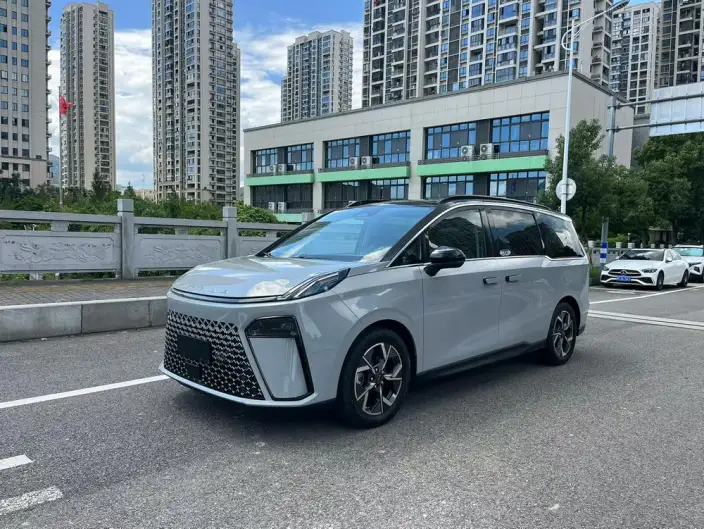 Maxus G70 2024 Model 2.0T Automatic Ultimate Edition 7 seat – фото 1