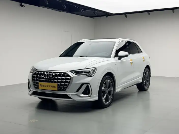 AUDI Q3 2024 Model 35 TFSI Fashion Dynamic Model – фото 1