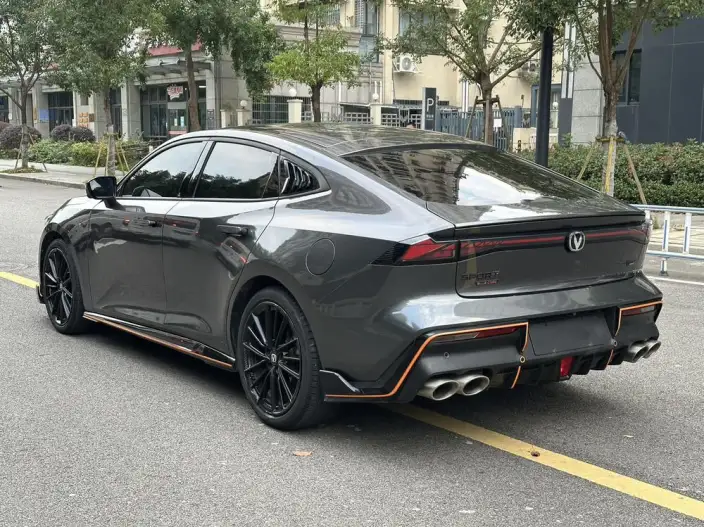 Changan UNI-V 2022 Model 1.5T Sports Edition – фото 3
