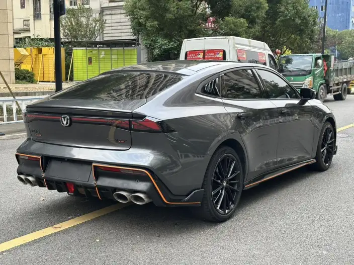 Changan UNI-V 2022 Model 1.5T Sports Edition – фото 5