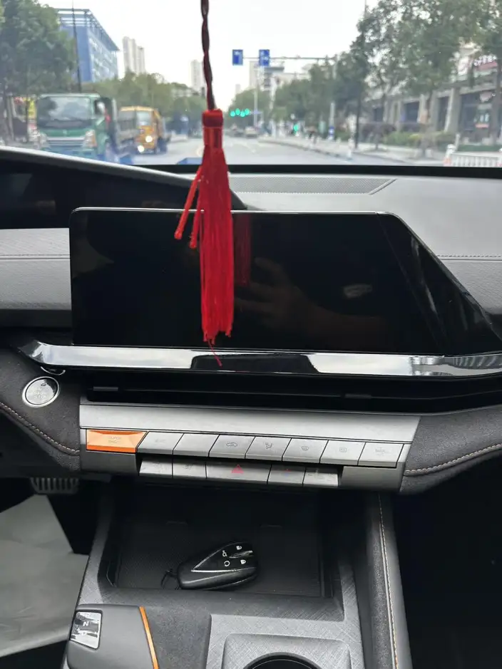 Changan UNI-V 2022 Model 1.5T Sports Edition – фото 9