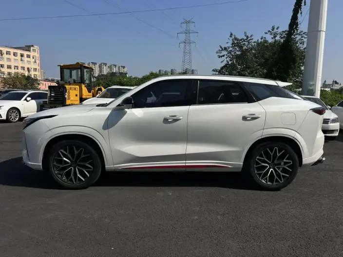 Changan Auchan Z6 2023 Model Blue whale 1.5T DCT Smart Edition Model – фото 4