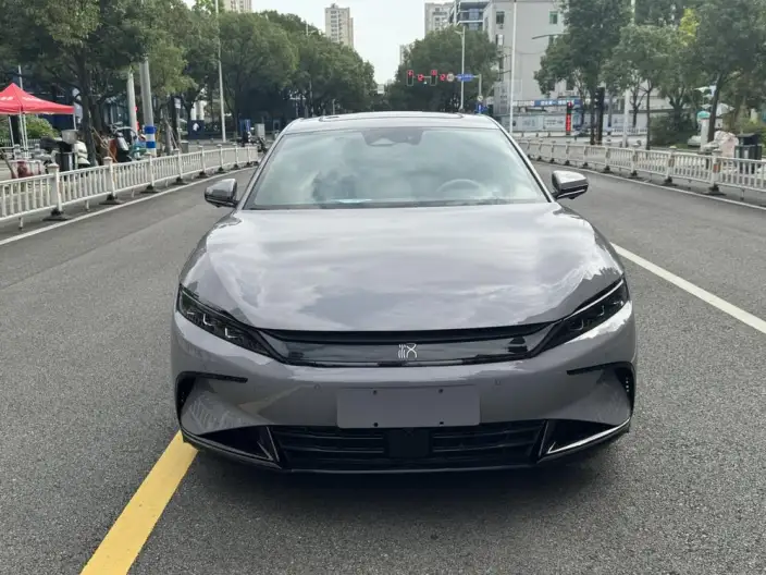 BYD Han DM 2025 Model Smart Driving Edition DM-i 125KM Pilot Edition – фото 2