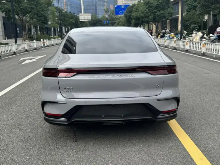BYD Han DM 2025 Model Smart Driving Edition DM-i 125KM Pilot Edition – фото 5
