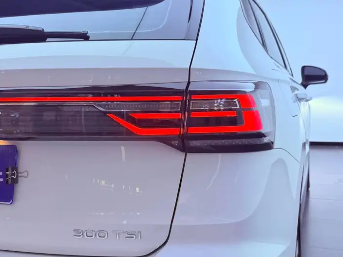 Volkswagen Tharu 2024 Model 300TSI 2WD Moonlight Edition – фото 9