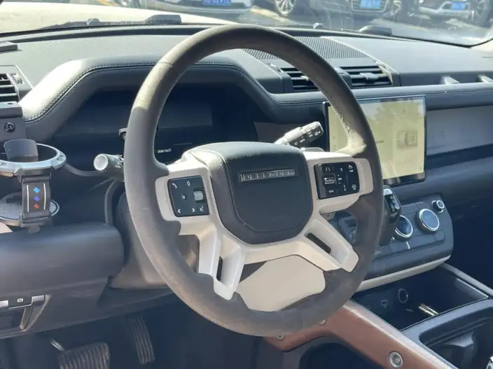 Land Rover Defender 2024 Model 110 3.0T P400 X-Dynamic HSE – фото 7