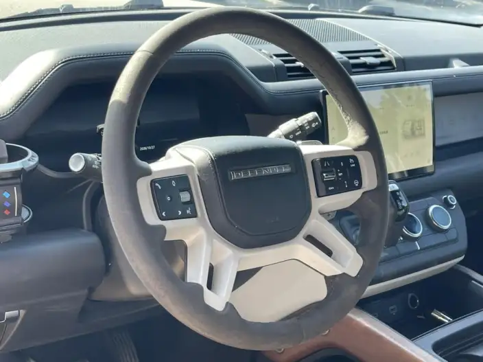 Land Rover Defender 2024 Model 110 3.0T P400 X-Dynamic HSE – фото 9