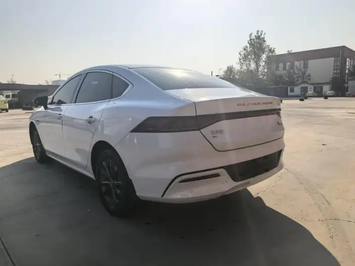 Qin Plus EV 2021 Model 400KM Travel Edition – фото 4