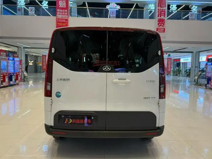 Maxus V70 2023 Model 2.0T Diesel Manual Elite Edition Short axis Low top 5/6 seat 125Ps – фото 5