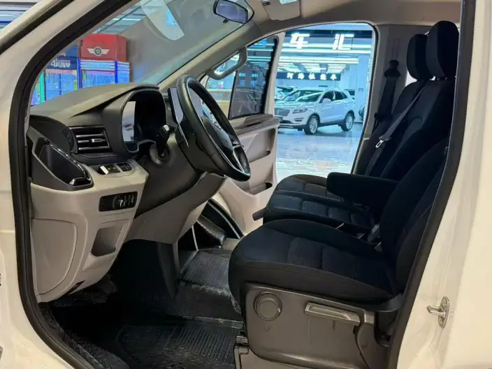 Maxus V70 2023 Model 2.0T Diesel Manual Elite Edition Short axis Low top 5/6 seat 125Ps – фото 8