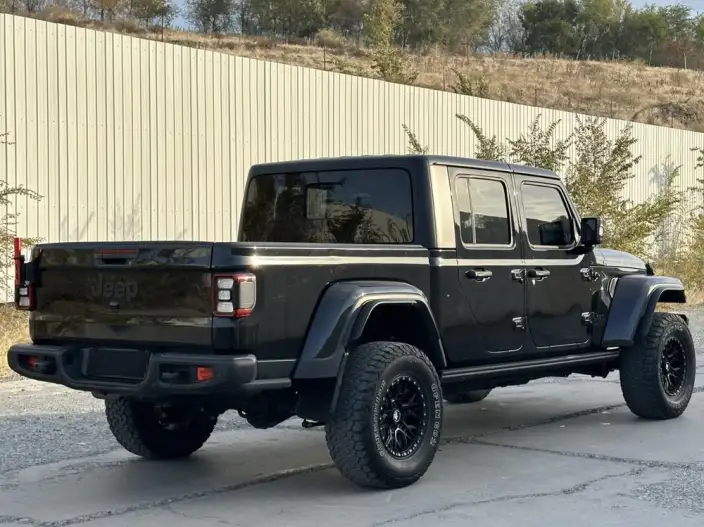 Gladiator 2023 Model 3.6L Overland – фото 6