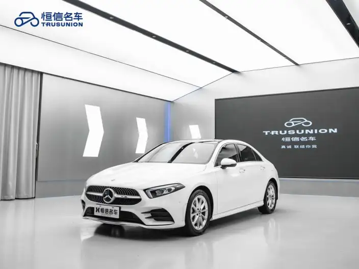 Mercedes-Benz A-class 2022 Model Facelift A 200 L Sports sedan Dynamic Edition – фото 1