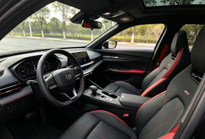 Changan UNI-V 2023 Model 1.5T Exclusive Model – фото 8