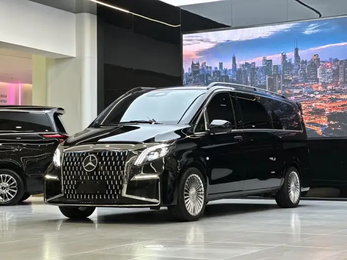 Viano 2024 Model 2.0T Elite Edition 7 seat – фото 1
