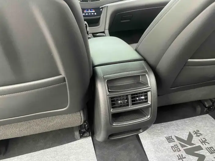 Cadillac XT5 2023 Model 2.0T 2WD Fashion Model – фото 7