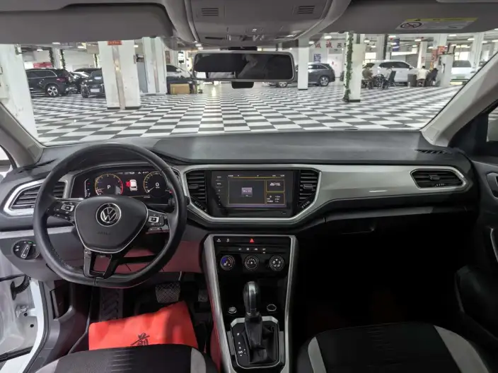 Volkswagen T-Roc 2022 Model 280TSI DSG 2WD Elite PLUS – фото 8