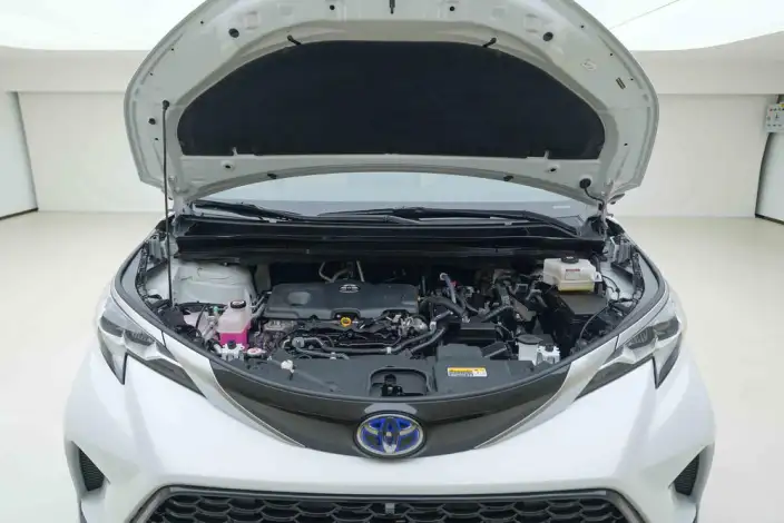 Toyota Sienna 2021 Model 2.5L Hybrid Deluxe Edition – фото 5
