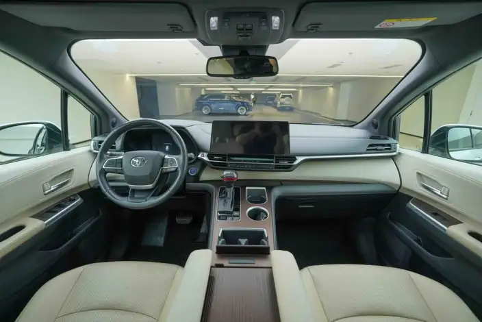 Toyota Sienna 2021 Model 2.5L Hybrid Deluxe Edition – фото 9