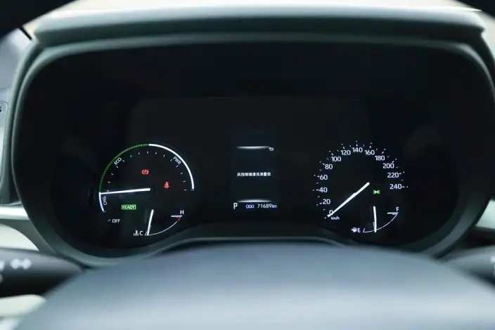 Toyota Sienna 2021 Model 2.5L Hybrid Deluxe Edition – фото 10