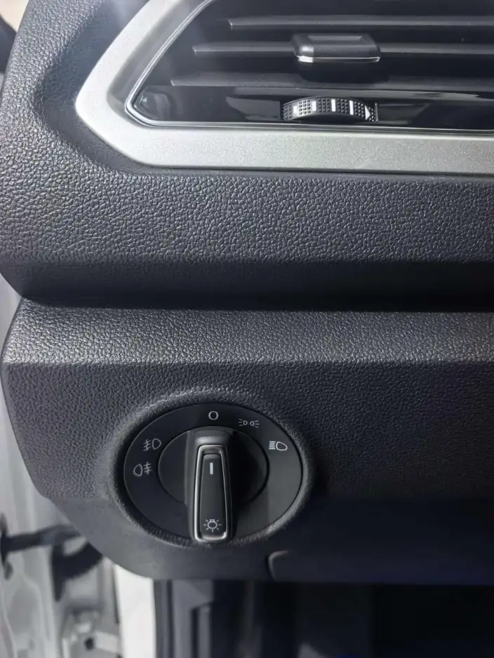 Volkswagen T-Roc 2022 Model 280TSI DSG 2WD Elite PLUS – фото 8