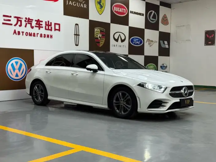 Mercedes-Benz A-class 2022 Model A 180 L Sports sedan – фото 3